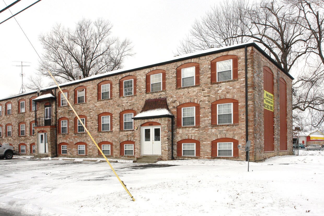 43004304 Lynnview Dr, Louisville, KY 40216 Apartments in Louisville