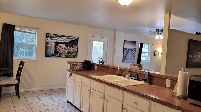 Foto del edificio - 1283 Cecil Ave