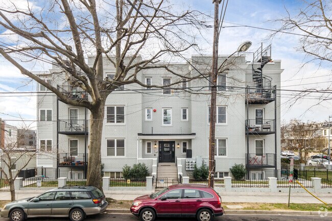 Building Photo - 1236 Shepherd St NW