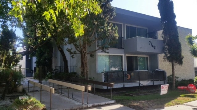 Front Building - 7742 Paseo Del Rey