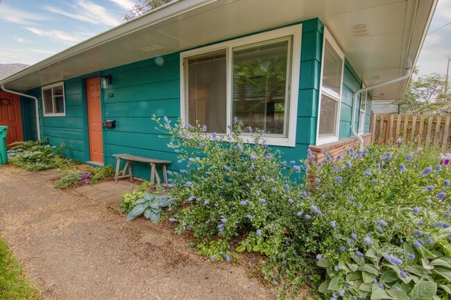 Building Photo - 7420 N Alma Ave