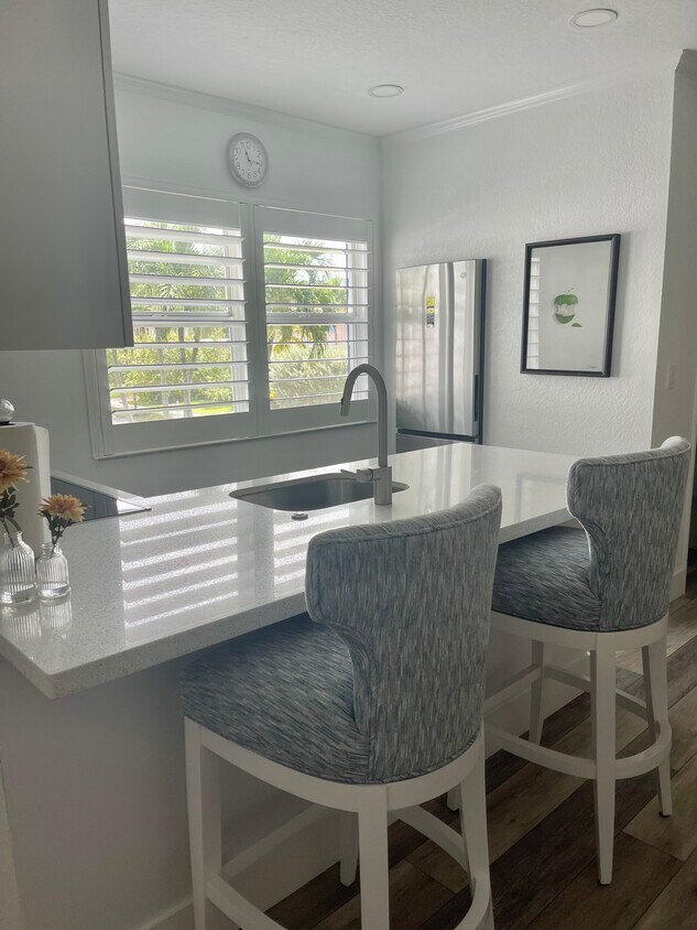 Foto principal - 203 Grove Way