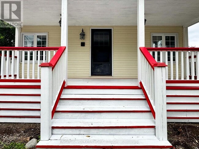 Building Photo - 185 Rumble Ave