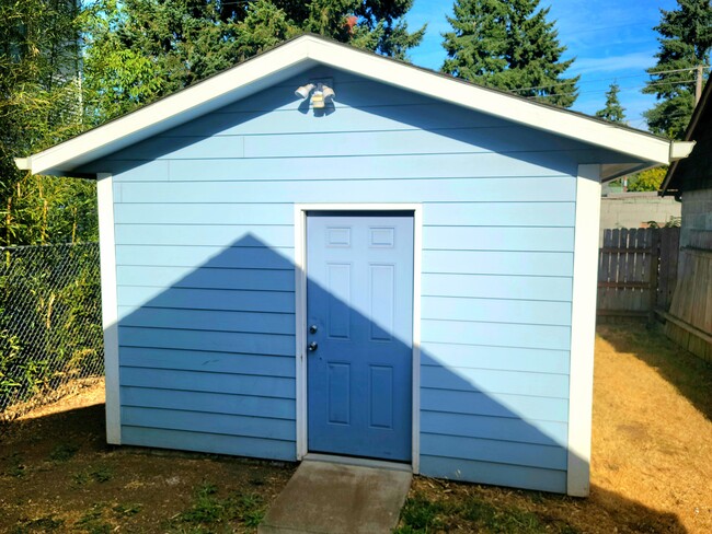 Garage entrance from back yard - 3105 W St