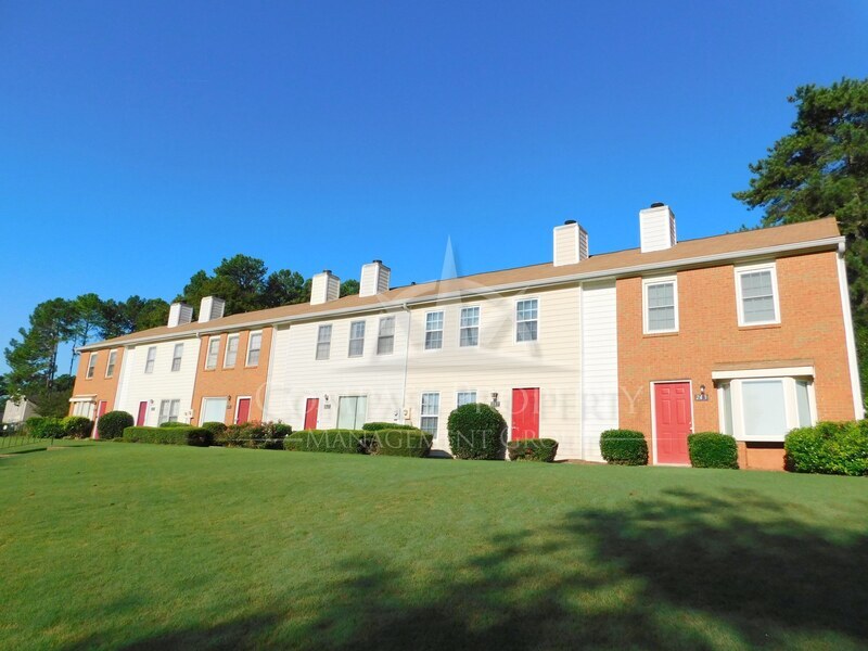Foto principal - 245 Mill Creek Pl