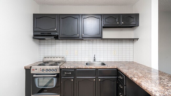 Foto del interior - Kent Circle – Updated 1 & 2 - Bedroom Apartments in Southwest Waterloo