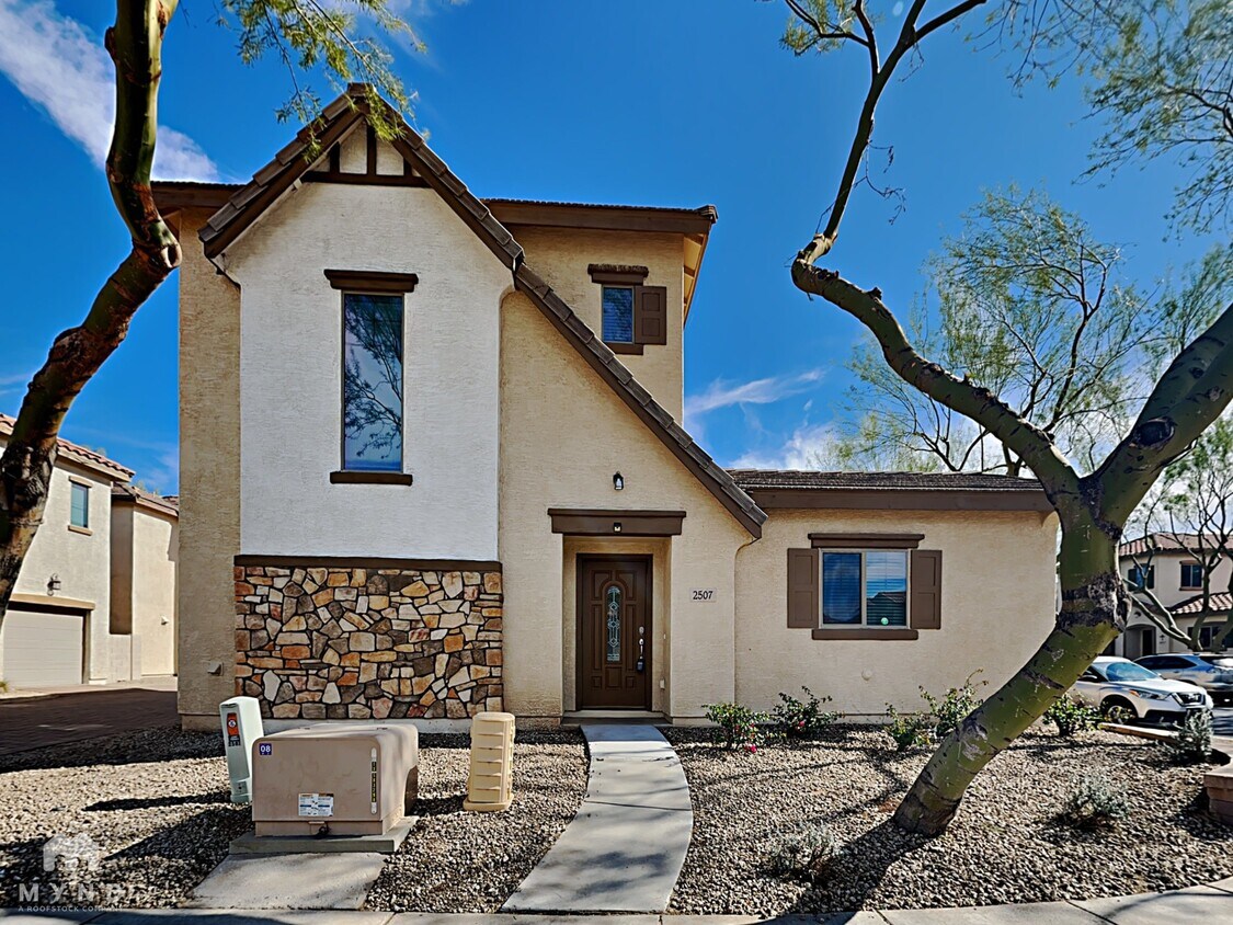 Primary Photo - 2507 N 148th Dr