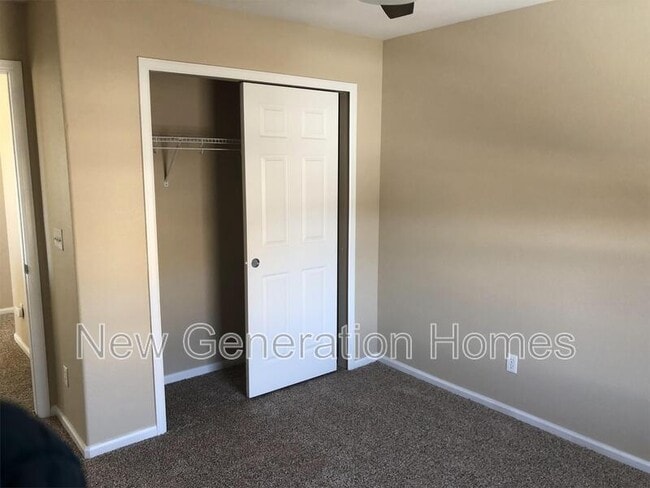 Photo - 815 Diamond Rim Dr House