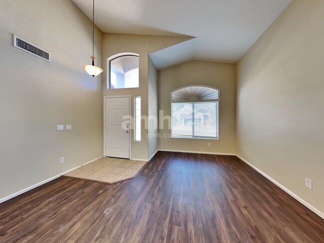 Foto del edificio - 7801 S 47th Lane