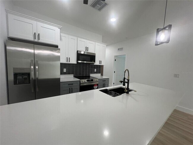 Foto del edificio - 8249 Dimstead St