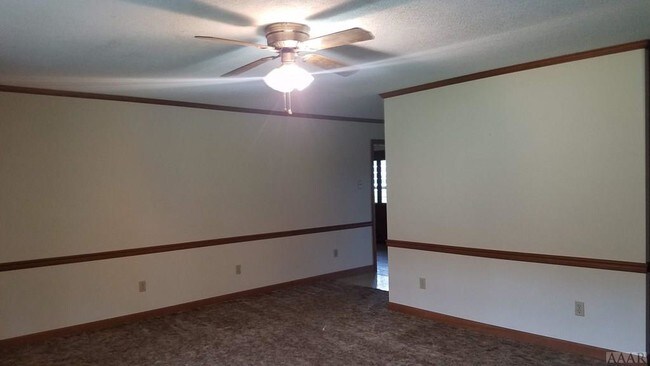 Building Photo - 862 Wellfield Rd
