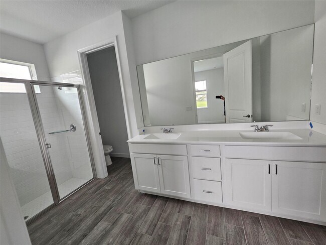 Foto del edificio - 5729 Graceful Way