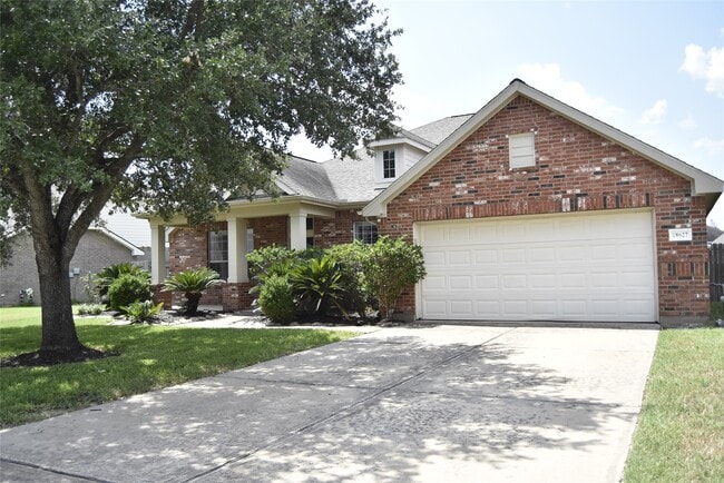 Foto del edificio - 18627 Summercliff Ln