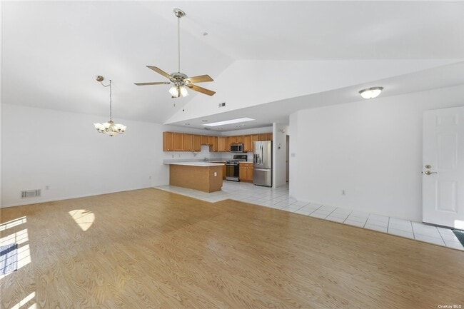 Building Photo - 307 Prairie Ct