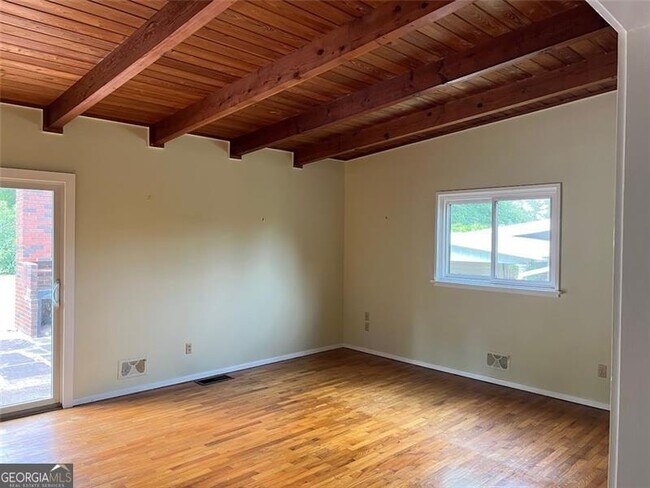Building Photo - 331 N Coleman Rd