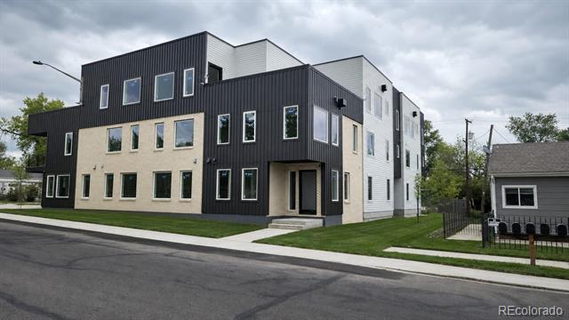 Building Photo - 1586 Kendall St