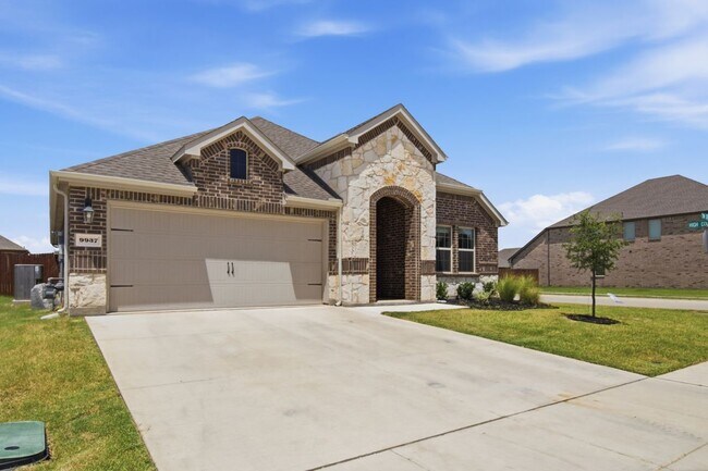 Building Photo - 9937 Tin Star St