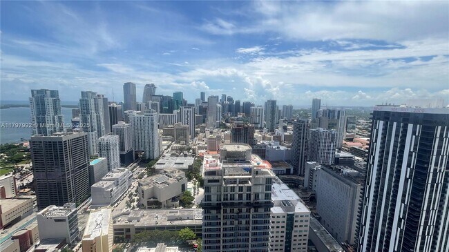 Foto del edificio - 159 NE 6th St