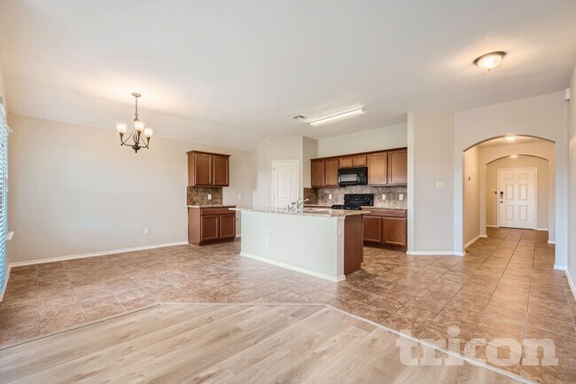 Building Photo - 3205 Emory Oak Way