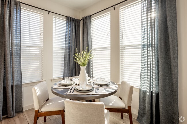 2BR, 2BA - 1104SF - Dalton Austin Residences