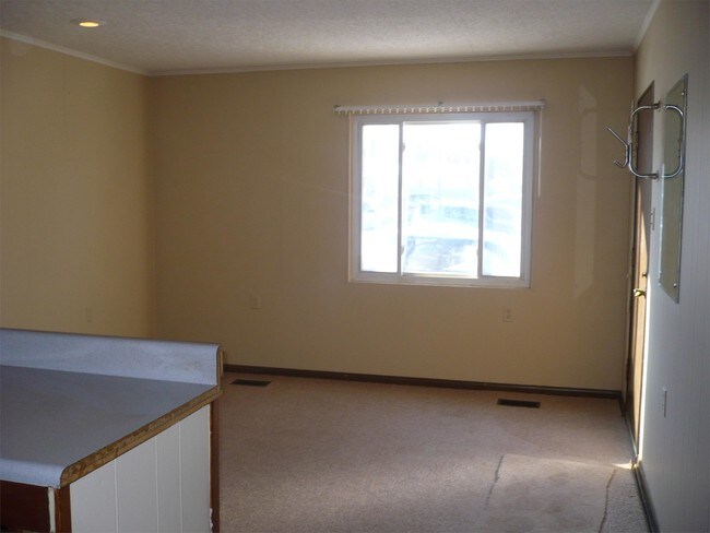 Building Photo - 317 W Elm St