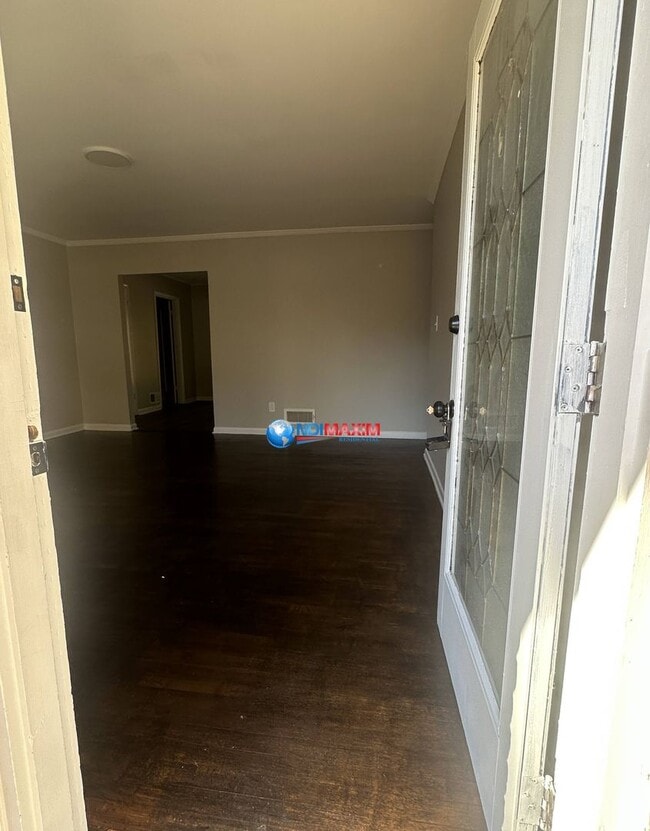 Building Photo - Renovated 4-sided brick ranch in Tucker