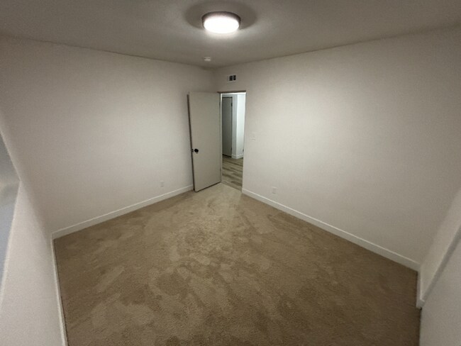 Foto del edificio - 1733 Ophir Dr