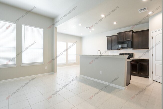 Foto del edificio - 600 Goates Rd