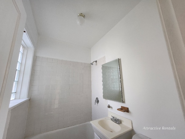 Foto del edificio - 5942 W Fillmore St