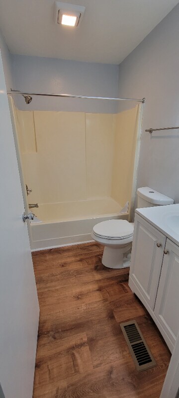 Building Photo - 1478 Orleans Ct W