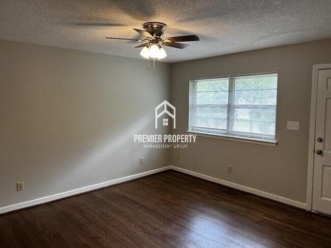 Foto del edificio - 3410 Avondale Dr NW