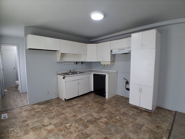 Foto del edificio - 1709 Crestview Dr