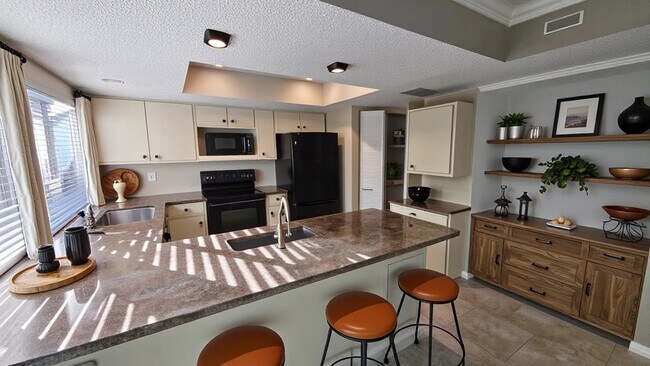 Foto del edificio - 6430 Bankside Dr