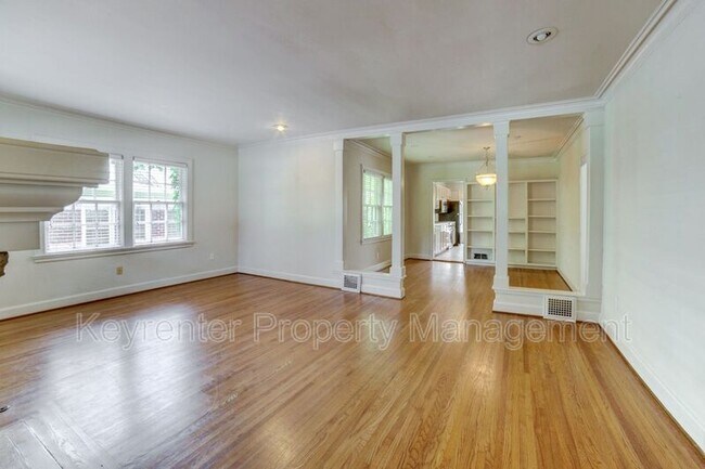 Building Photo - 1227 E 28th St