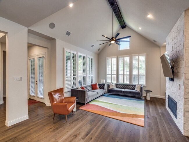 Foto del edificio - 905 Asbury Dr