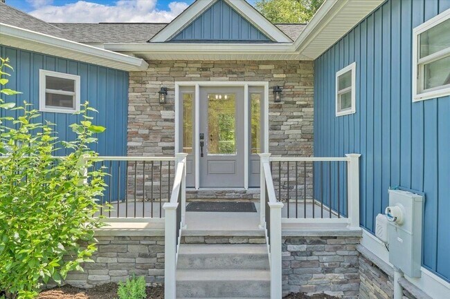 Foto del edificio - 3202 Mathews Ln