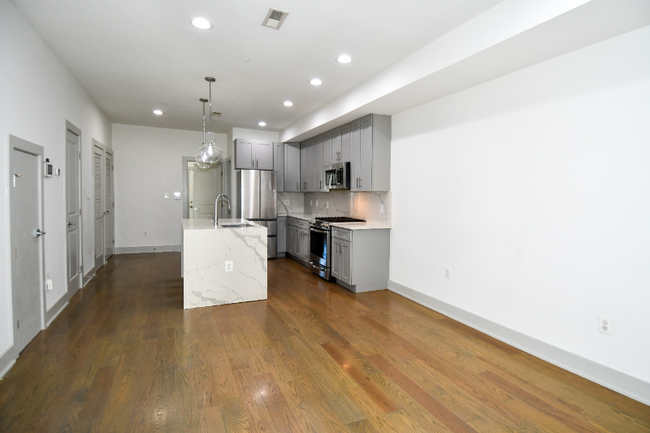 Building Photo - 1632 K St NW