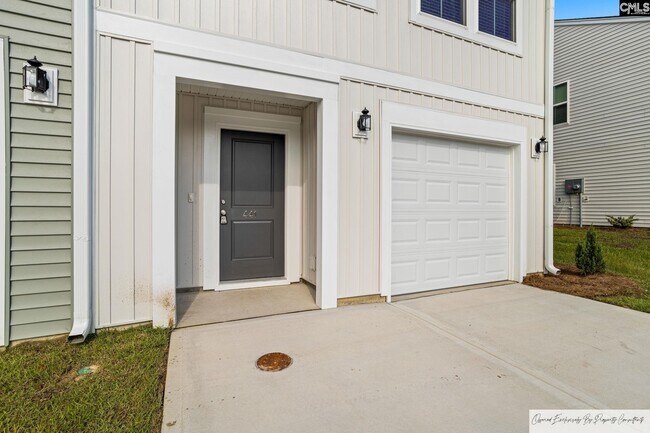 Building Photo - 441 Pepperbush Ln