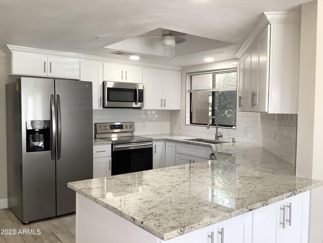 Foto del edificio - 7575 E Indian Bend Rd