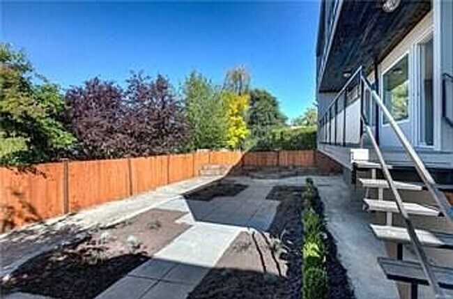 Foto del edificio - 6039 3rd Ave NW