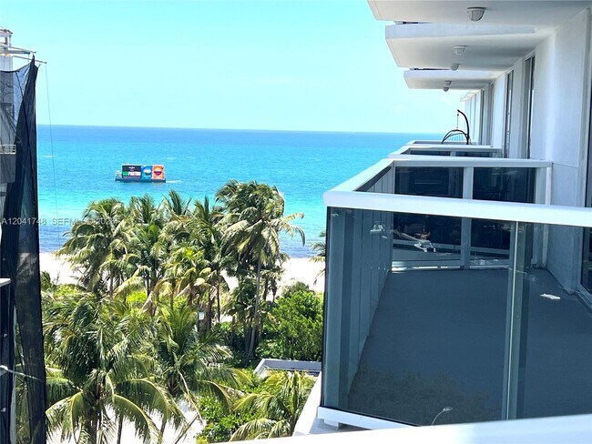 Foto del edificio - 2401 Collins Ave