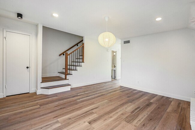 Foto del edificio - Beautifully updated 2-2.5-2 in Mistletoe Heights, Fort Worth!