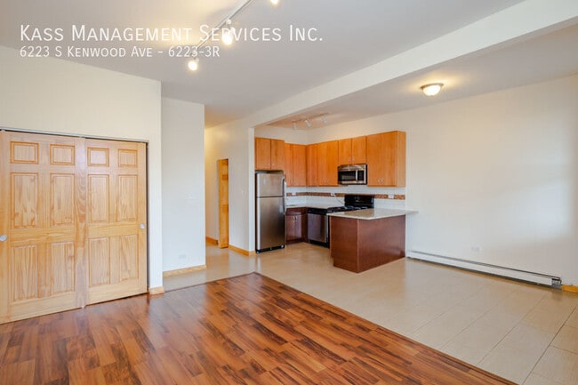 Building Photo - 6223 S Kenwood Ave