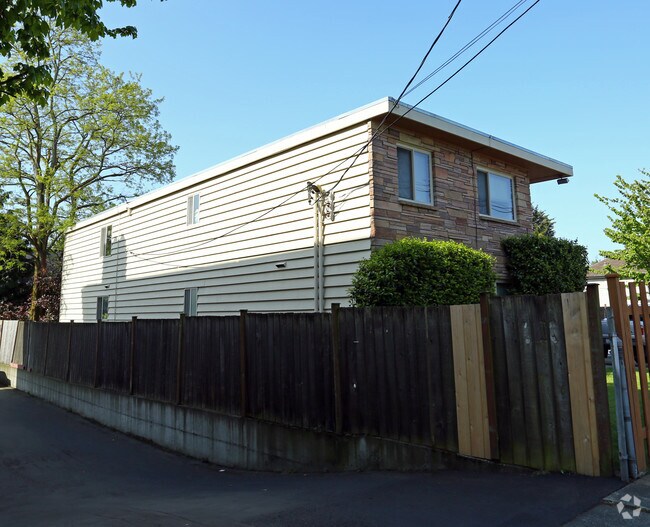 Foto del edificio - 2021 NW 65th St