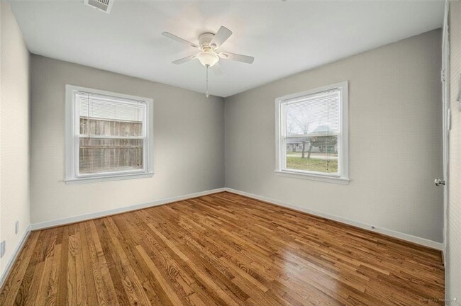 Building Photo - 6530 Sivley St