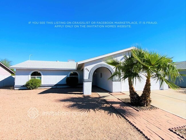 Building Photo - 304 W Alamo Dr