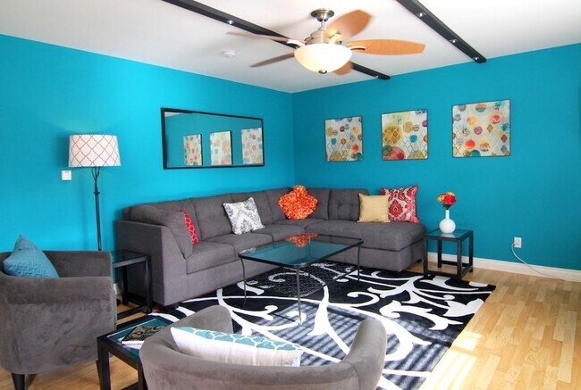 Foto del edificio - 3705 Ingraham St