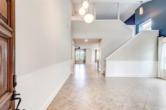 Foto del edificio - 245 Deep Creek Dr