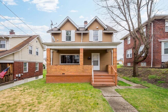 Foto del edificio - Gorgeous 3 bedroom home in Clairton availa...