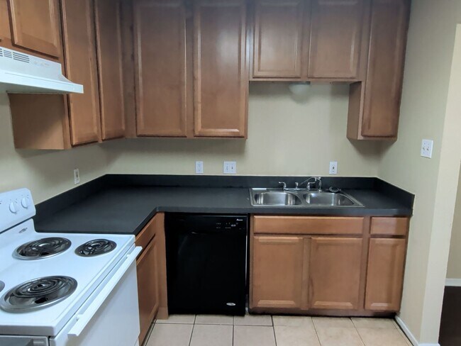 Building Photo - 4329 Segura Ct S
